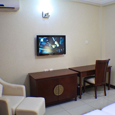 Royal Nick Hotel Lashibi Екстериор снимка