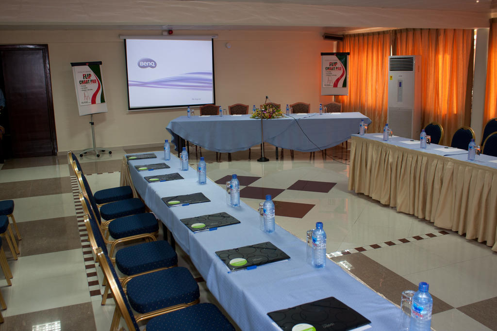 Royal Nick Hotel Lashibi Екстериор снимка