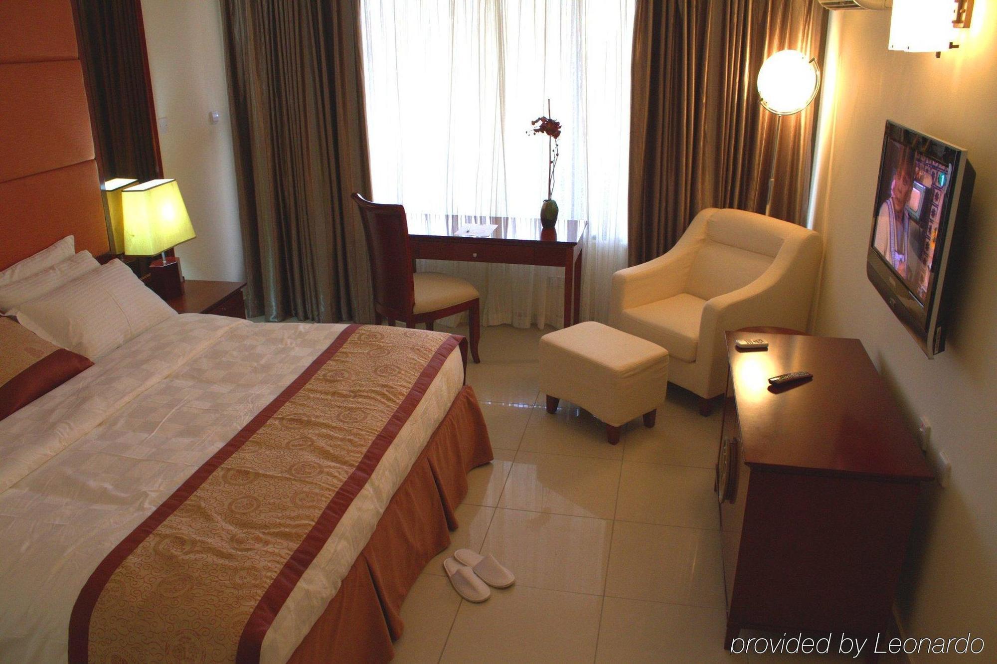 Royal Nick Hotel Lashibi Екстериор снимка