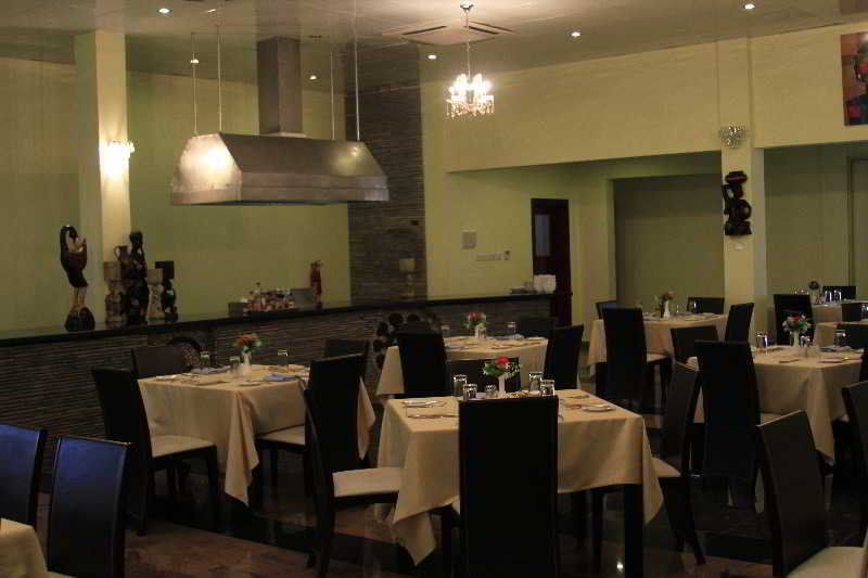 Royal Nick Hotel Lashibi Екстериор снимка