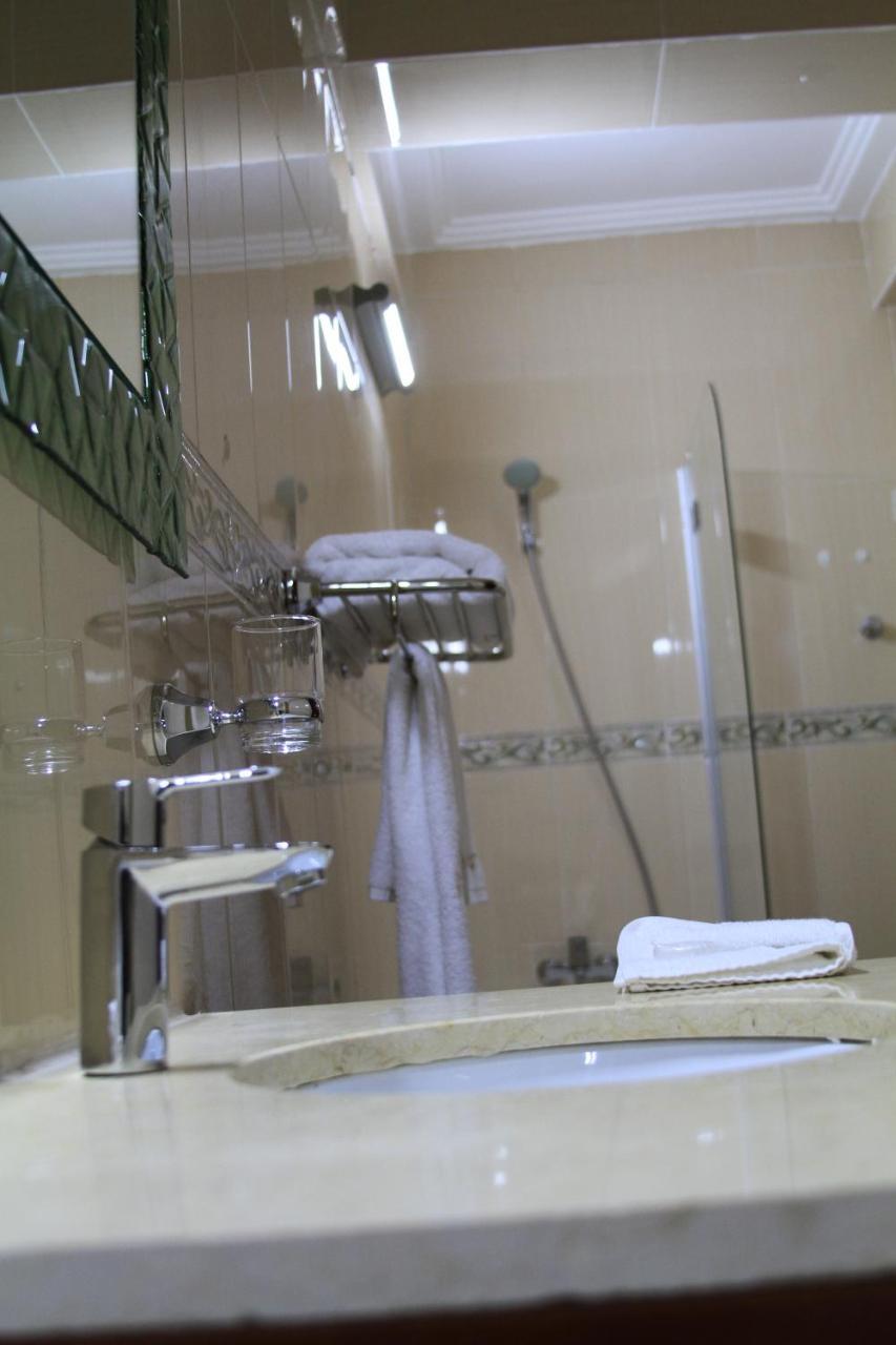 Royal Nick Hotel Lashibi Екстериор снимка