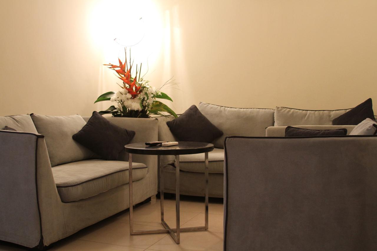 Royal Nick Hotel Lashibi Екстериор снимка