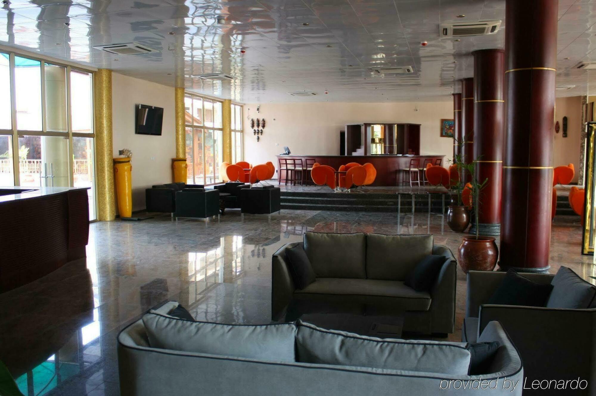 Royal Nick Hotel Lashibi Екстериор снимка